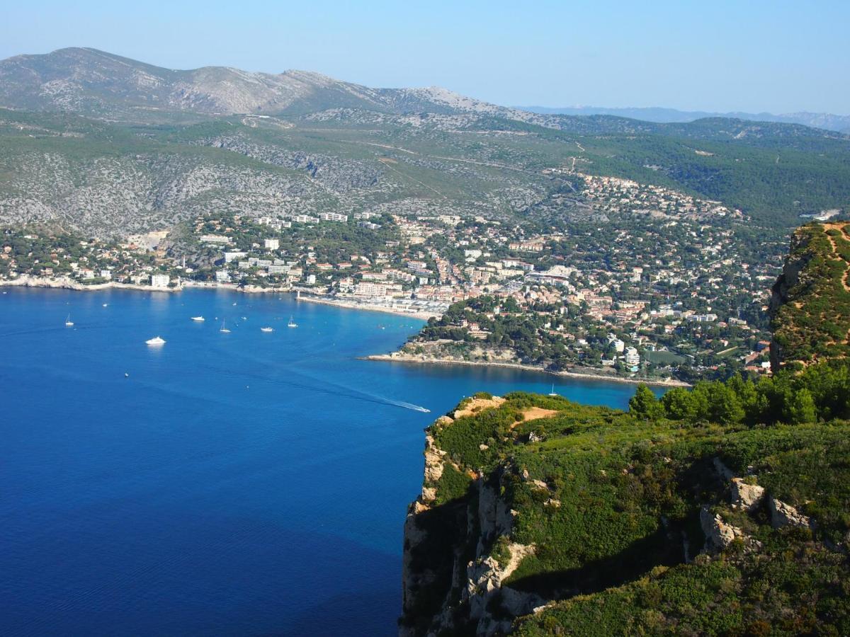 Indigo Cassis Exterior foto